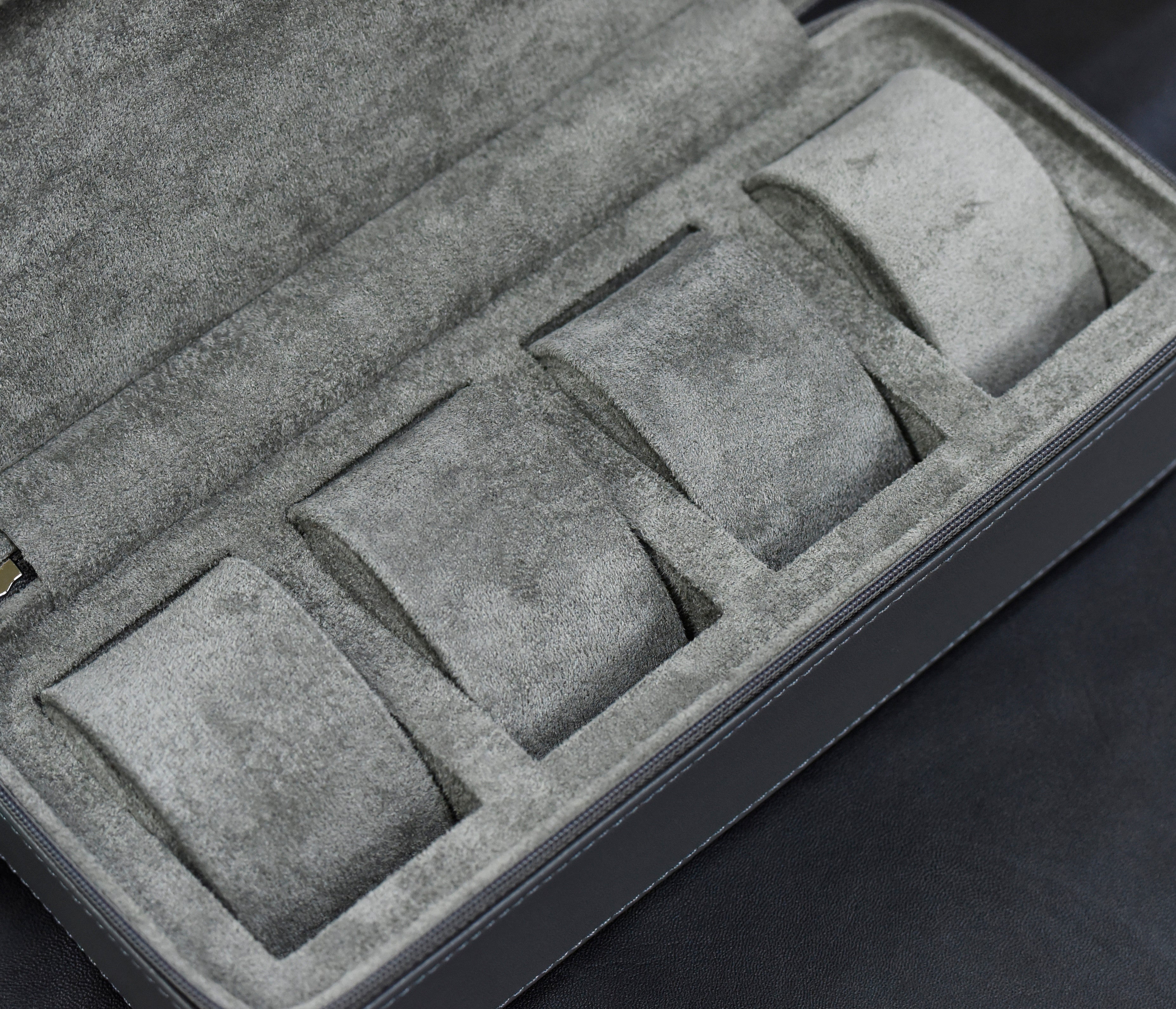 Voyager 4 | Compact Watch Travel Case